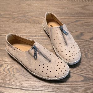 Earth brand summer shoes